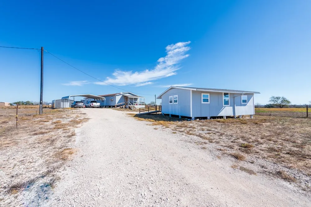 147 Lago Drive Sandia, TX 78383