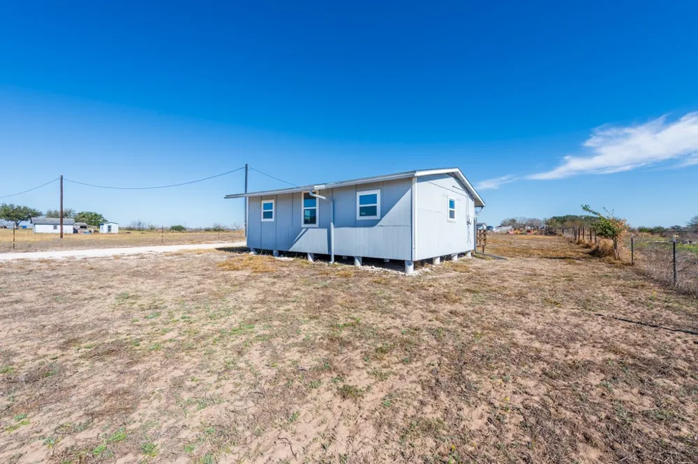 147 Lago Drive Sandia, TX 78383