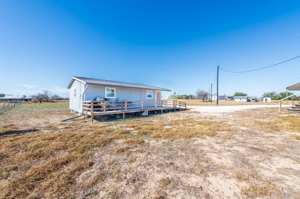 147 Lago Drive Sandia, TX 78383