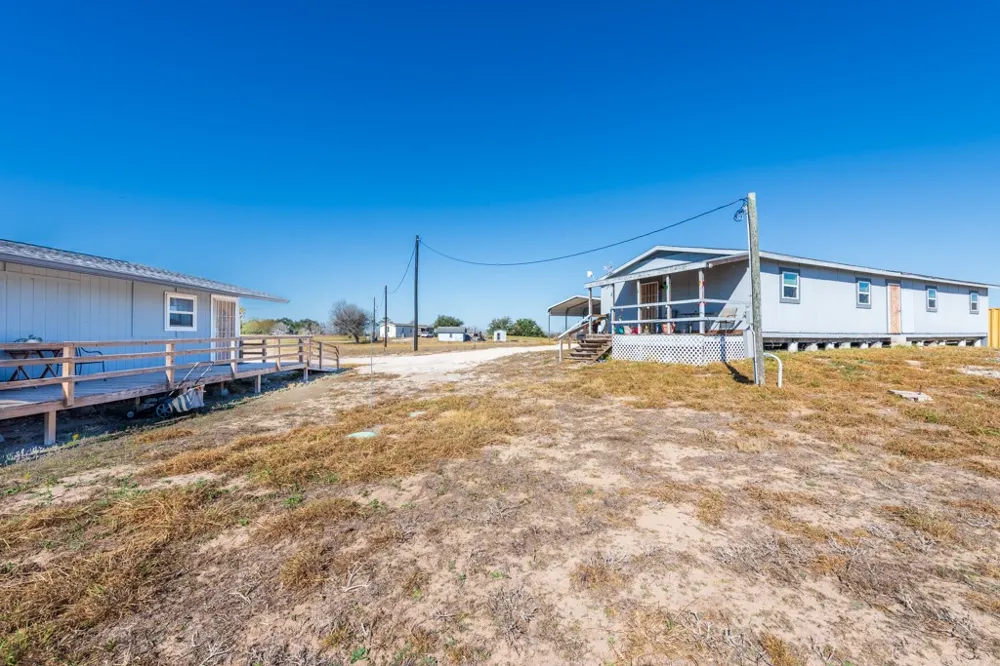 147 Lago Drive Sandia, TX 78383