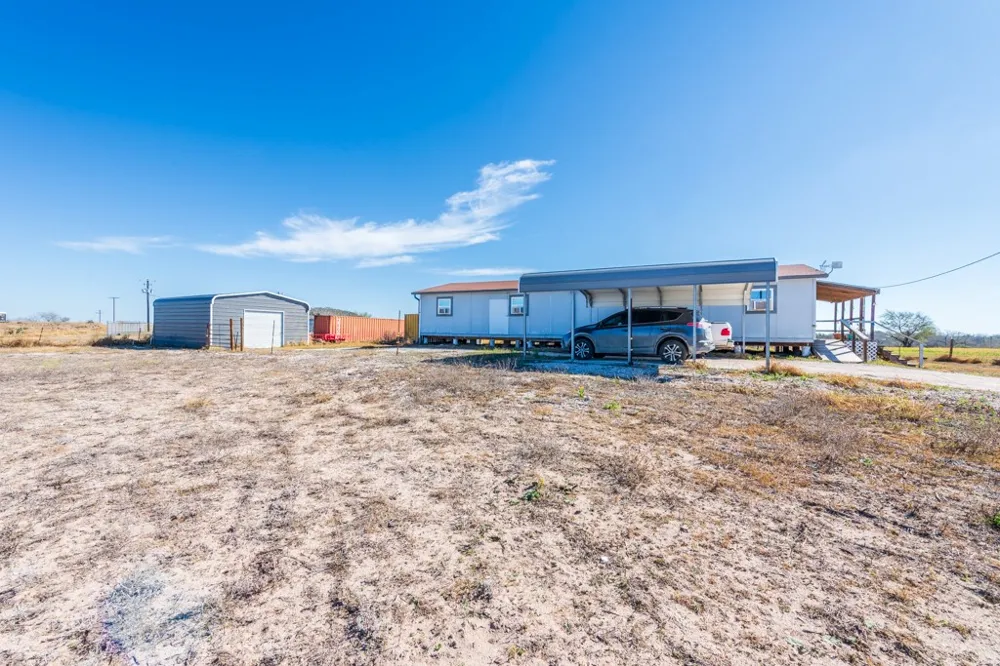 147 Lago Drive Sandia, TX 78383