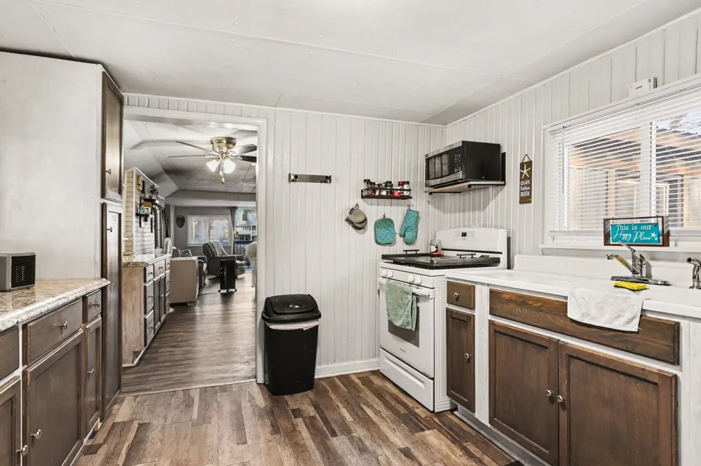 31908 Decker Road Colon, MI 49040