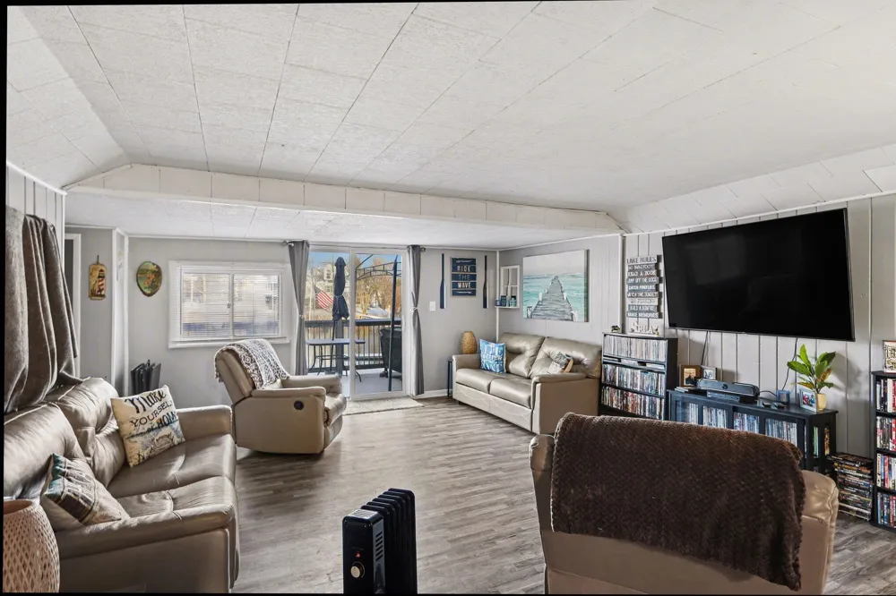 31908 Decker Road Colon, MI 49040