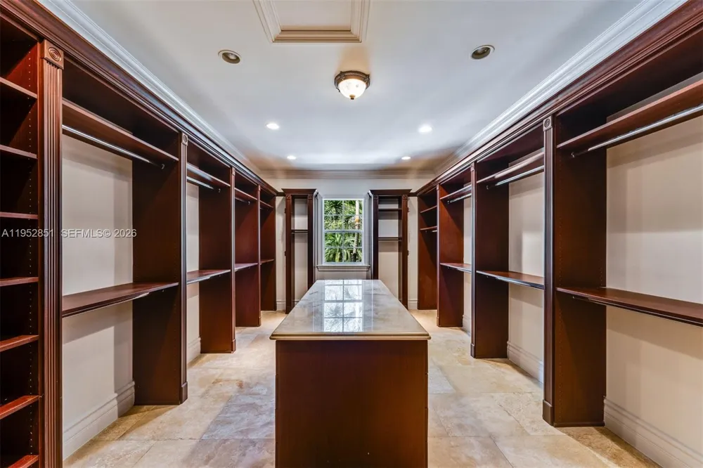 6025 SW 108th St Pinecrest, FL 33156