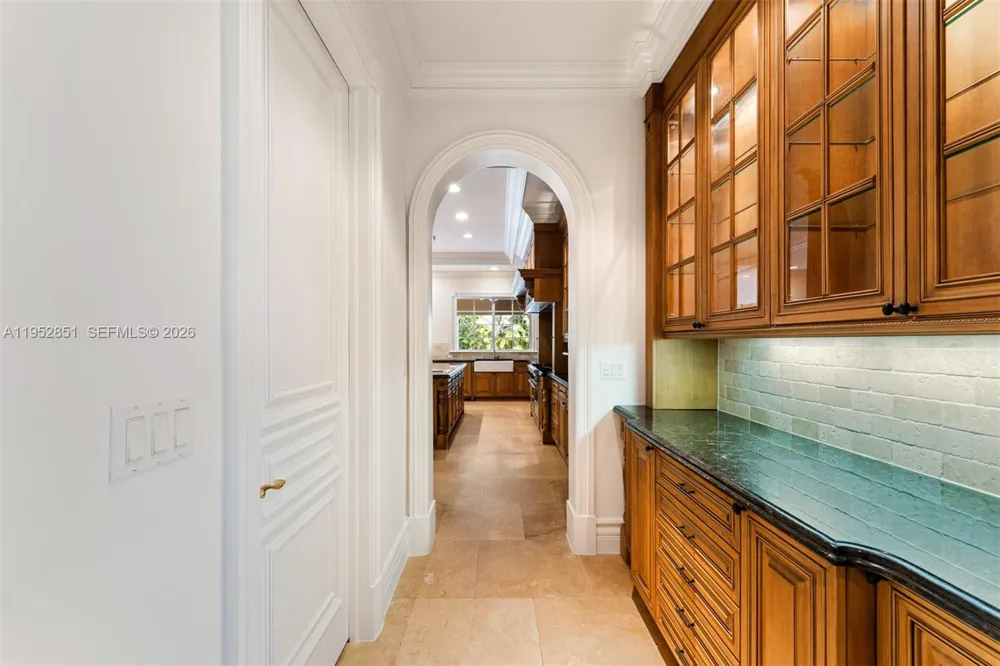 6025 SW 108th St Pinecrest, FL 33156