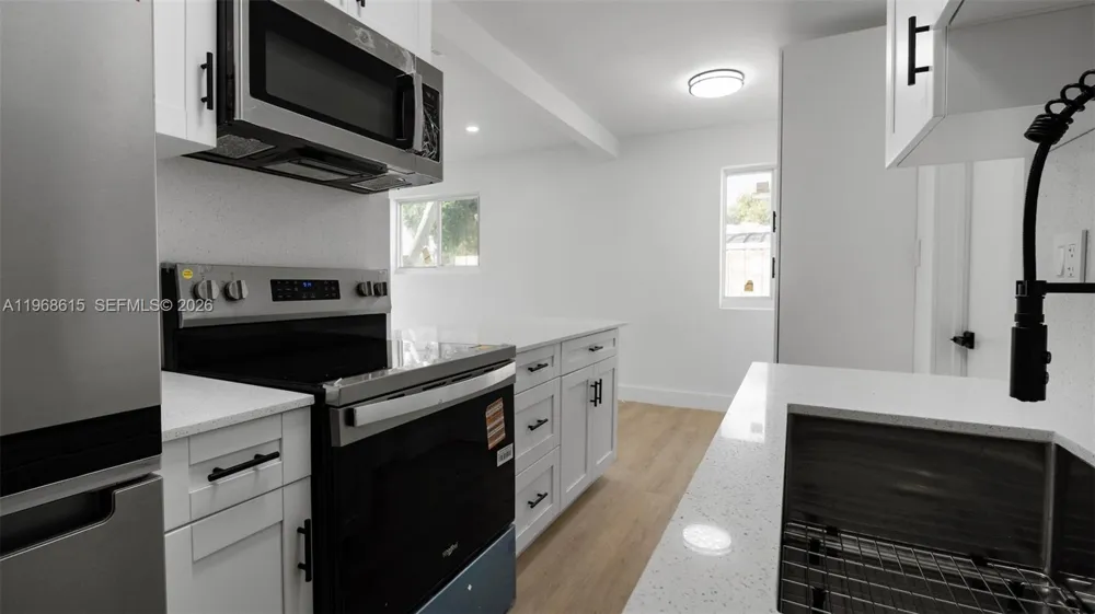 1735 NW 126th St Miami, FL 33167
