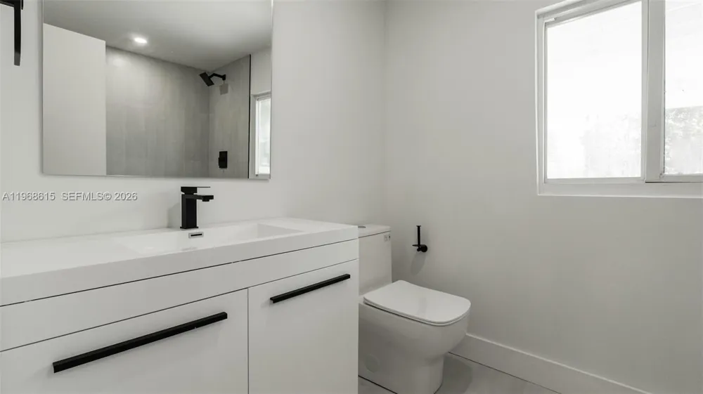1735 NW 126th St Miami, FL 33167