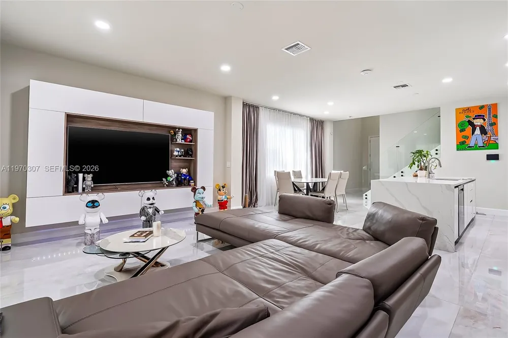 4566 Ficus St Hollywood, FL 33021