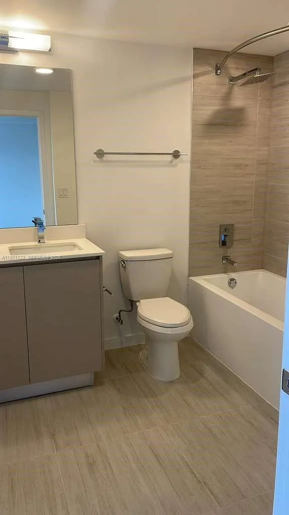 5587 MILLENIA PARK BLVD #111 Orlando, FL 32839