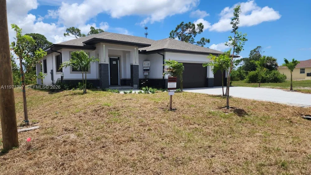 47 E BRIG CR Port Charlotte, FL 33946