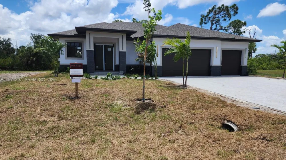 47 E BRIG CR Port Charlotte, FL 33946