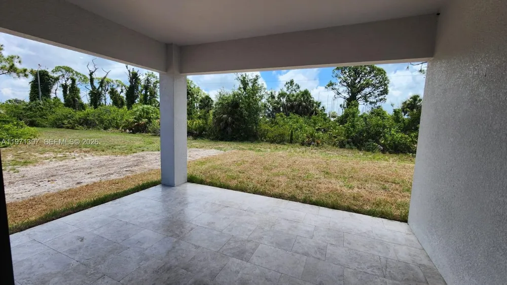 47 E BRIG CR Port Charlotte, FL 33946