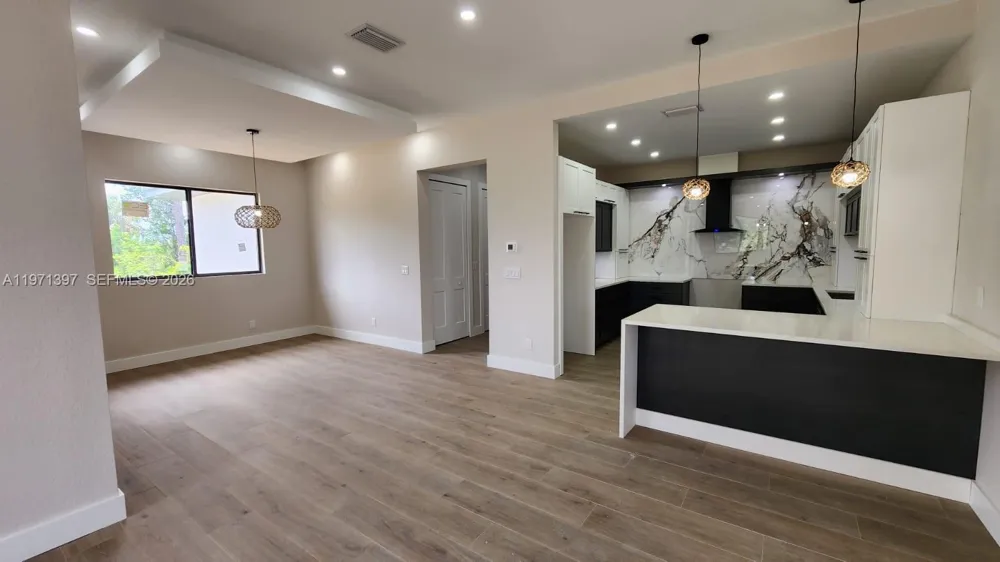 47 E BRIG CR Port Charlotte, FL 33946