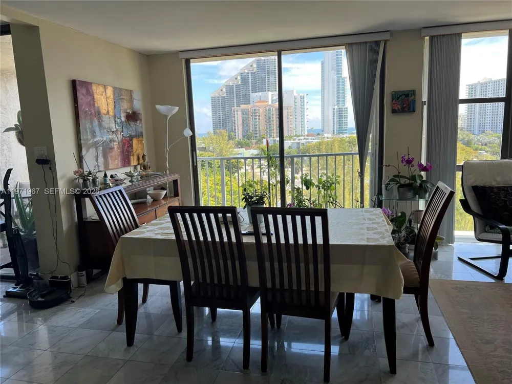 17600 Bay Rd #N902 Sunny Isles Beach, FL 33160