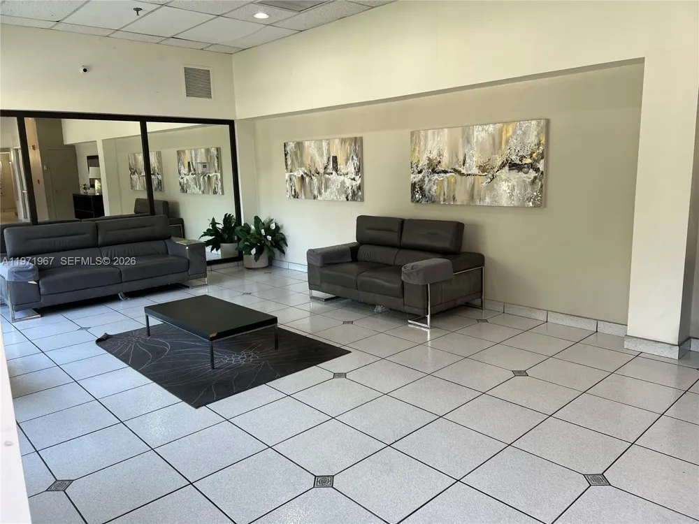 17600 Bay Rd #N902 Sunny Isles Beach, FL 33160