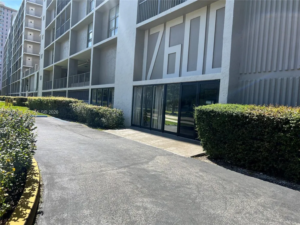 17600 Bay Rd #N902 Sunny Isles Beach, FL 33160