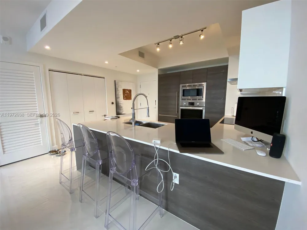 301 Altara Ave #701 Coral Gables, FL 33146