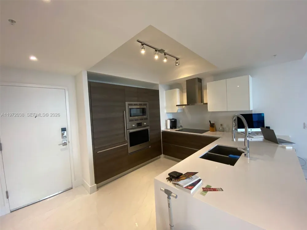 301 Altara Ave #701 Coral Gables, FL 33146