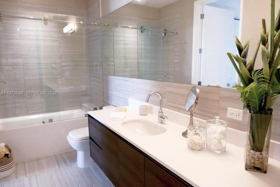 301 Altara Ave #701 Coral Gables, FL 33146
