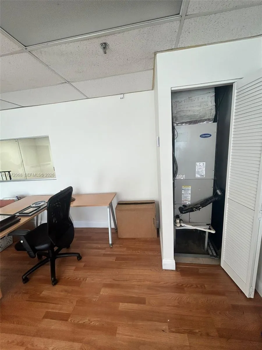 6910 NW 50th St #4-1 Miami, FL 33195