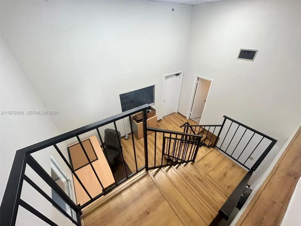 6910 NW 50th St #4-1 Miami, FL 33195