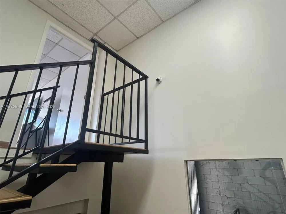 6910 NW 50th St #4-1 Miami, FL 33195