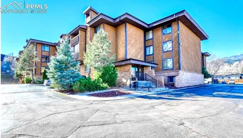 935 Saturn Drive #207