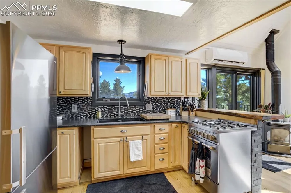 1726 County Road 104 Guffey, CO 80820
