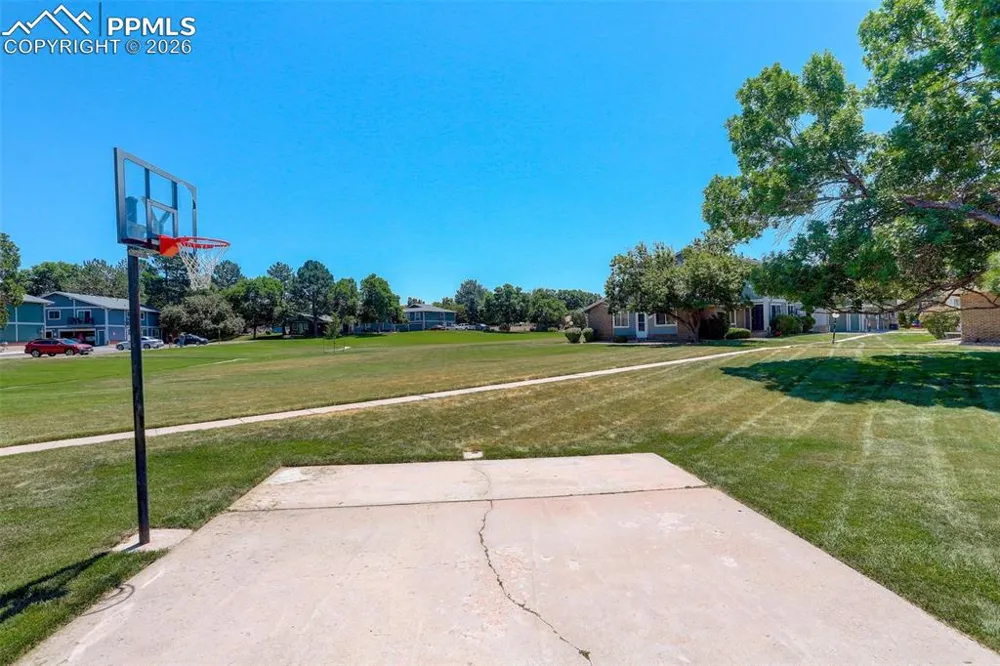 1204 S Uvalda Street Aurora, CO 80012
