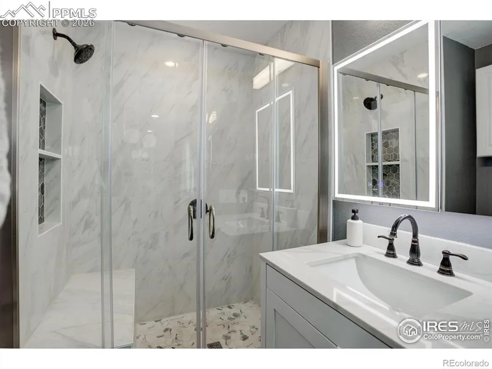 1204 S Uvalda Street Aurora, CO 80012