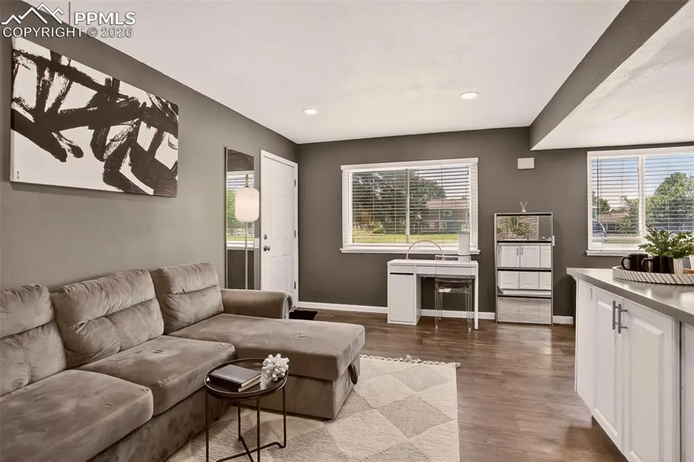 1204 S Uvalda Street Aurora, CO 80012