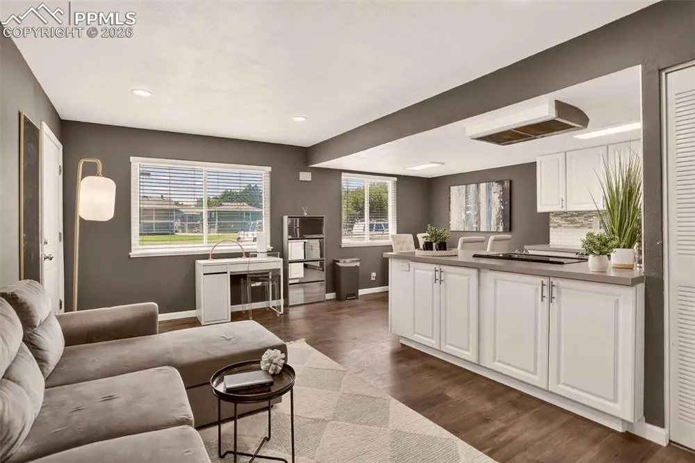 1204 S Uvalda Street Aurora, CO 80012
