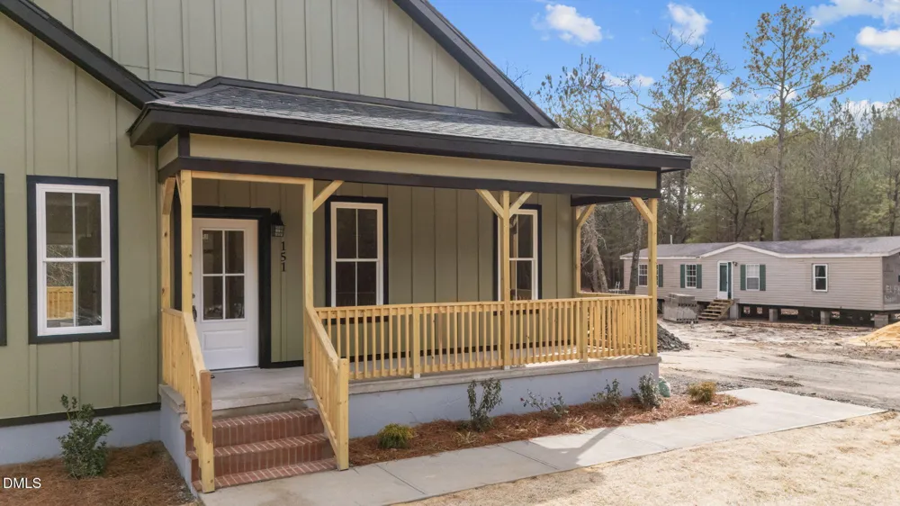151 Creek Bend Drive Vass, NC 28394