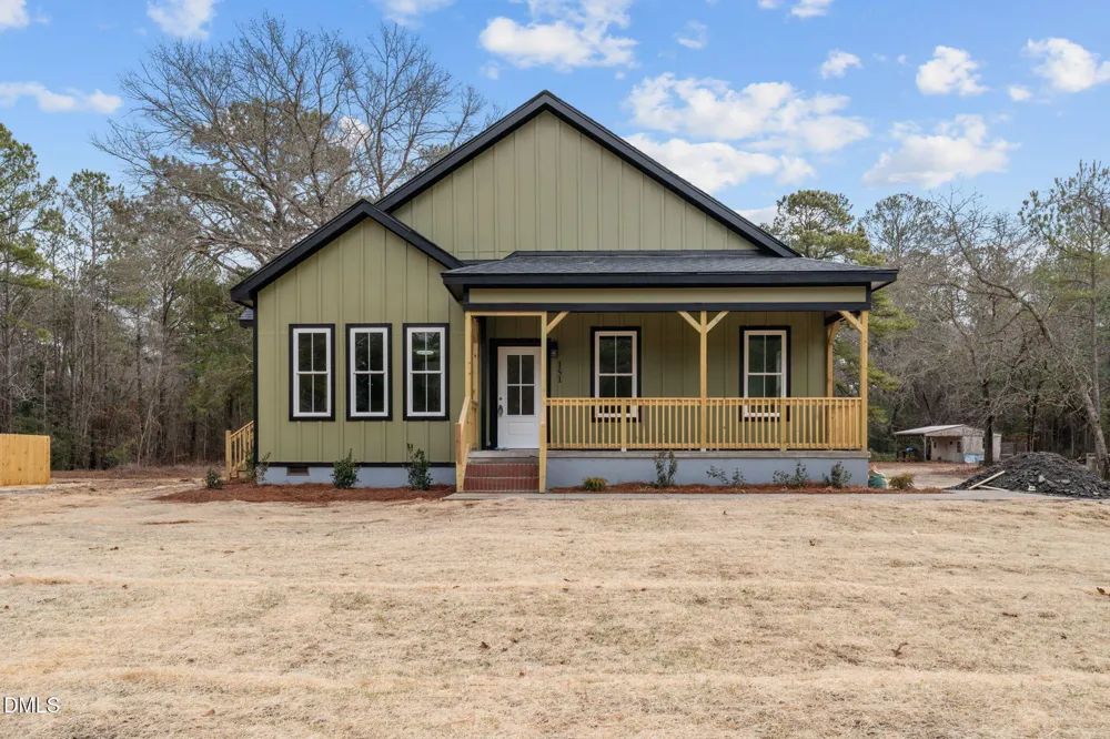 151 Creek Bend Drive Vass, NC 28394