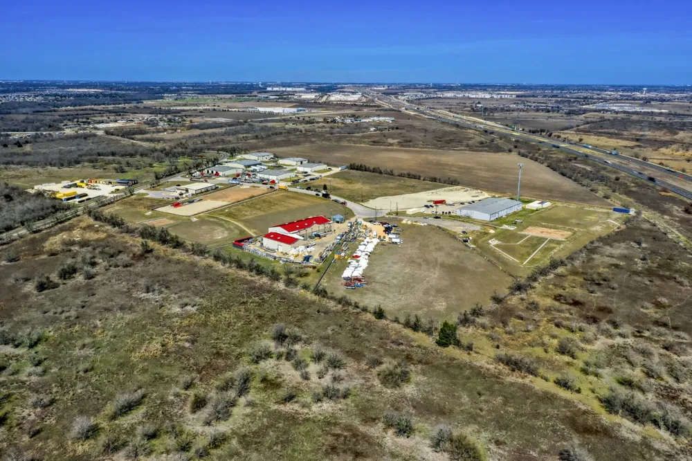 6901 LEE MANOR Cove Manor, TX 78653