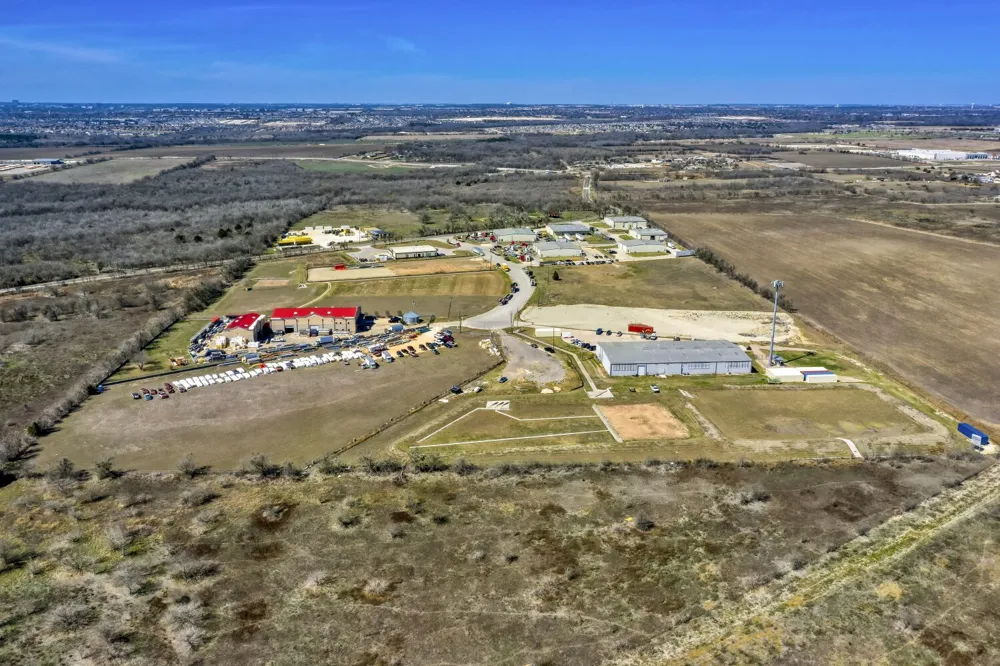 6901 LEE MANOR Cove Manor, TX 78653