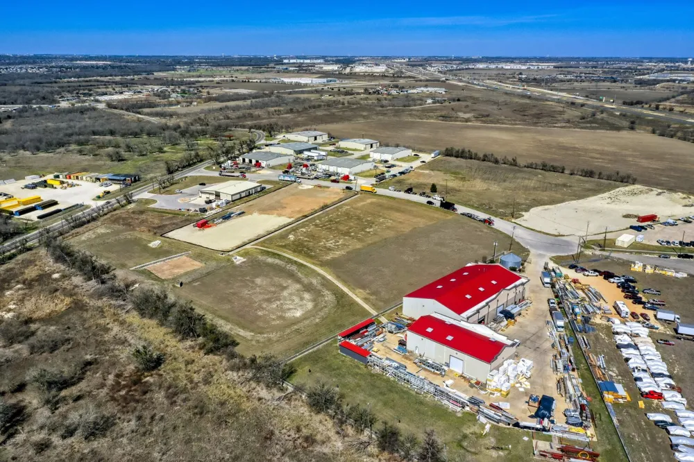 6901 LEE MANOR Cove Manor, TX 78653