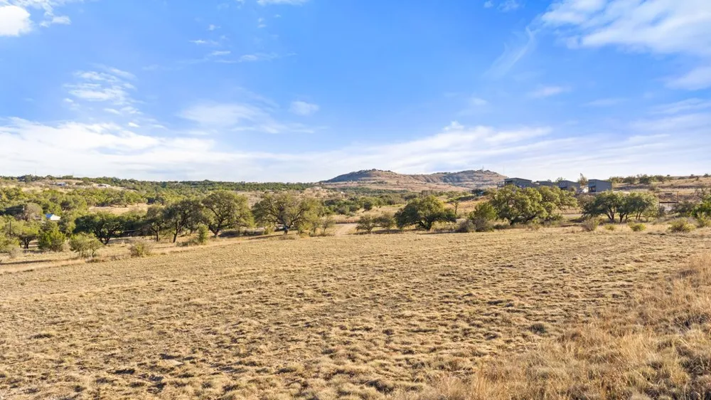 885 Stanton Road Johnson City, TX 78636