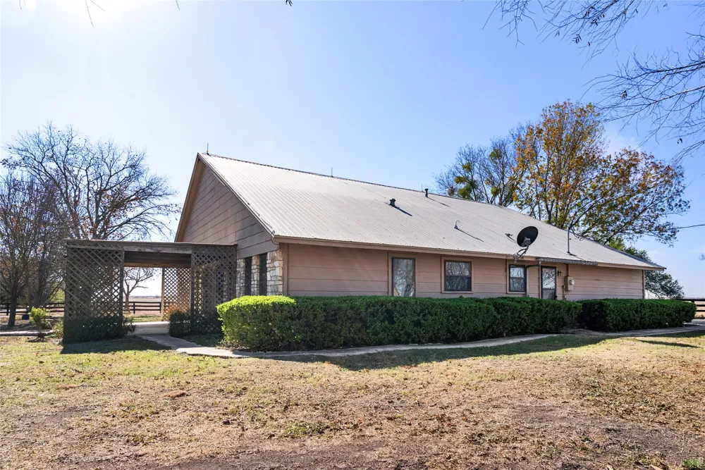 12914 Pfluger Berkman Road Coupland, TX 78615