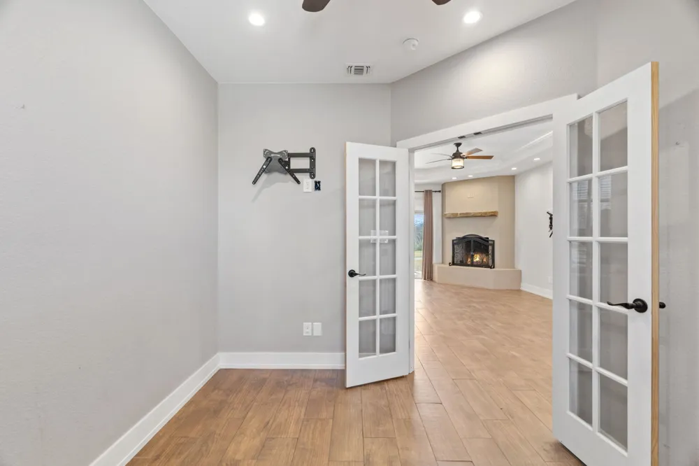 110 Chaumont Street Kingsland, TX 78639