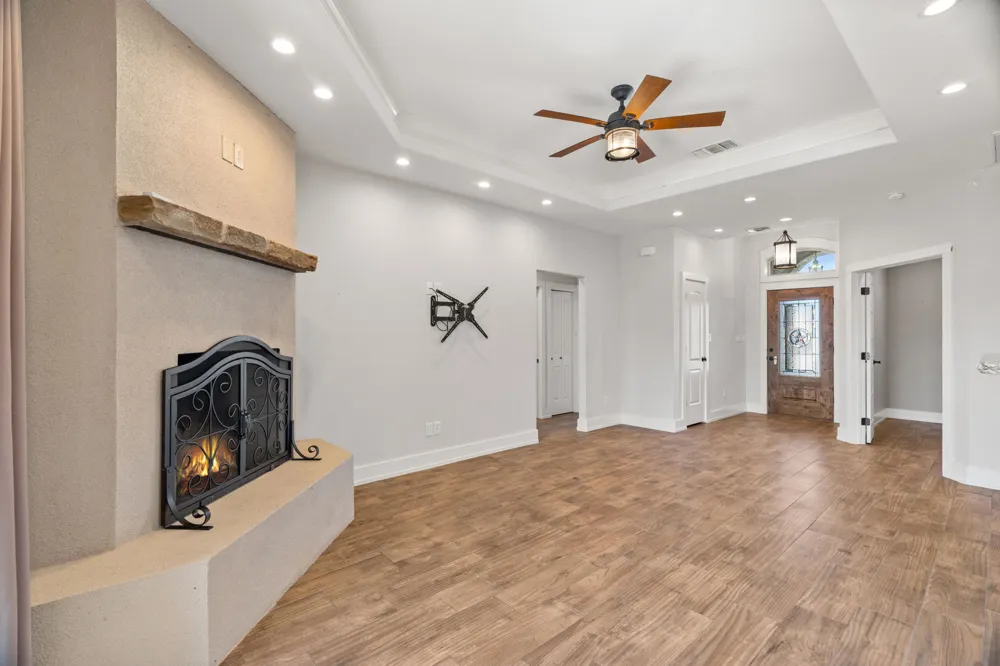 110 Chaumont Street Kingsland, TX 78639