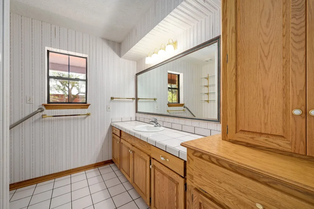 6573 Ranch Road 165 Blanco, TX 78606