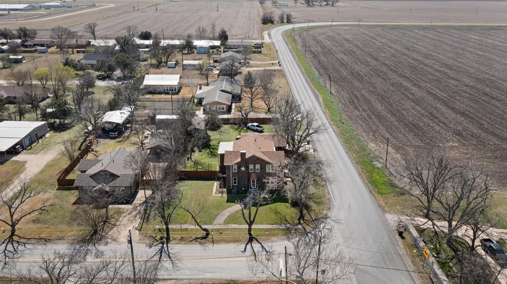 1543 W Clark Street Bartlett, TX 76511