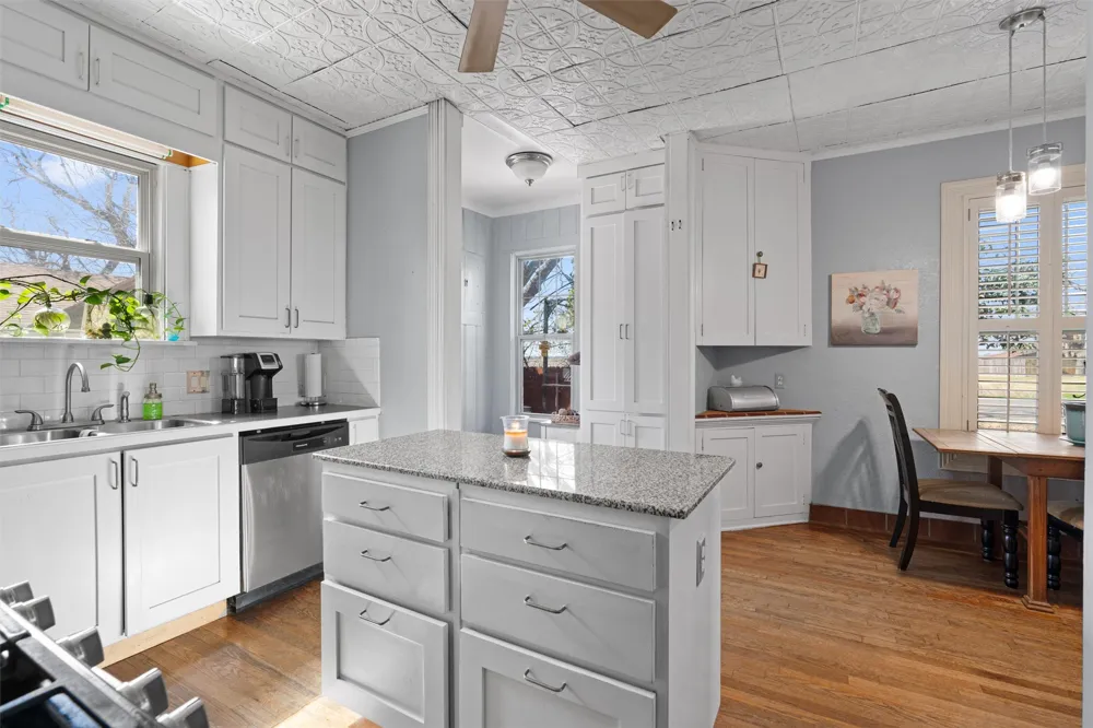 1543 W Clark Street Bartlett, TX 76511