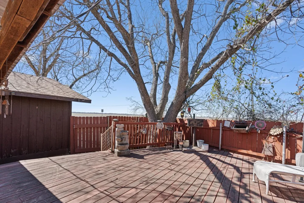 1543 W Clark Street Bartlett, TX 76511