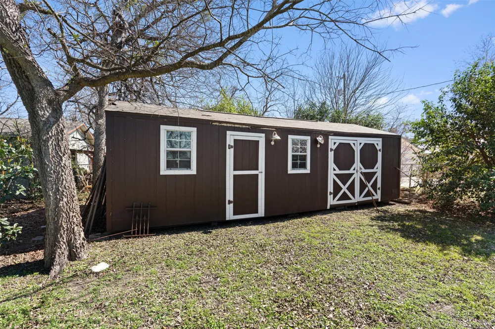 1543 W Clark Street Bartlett, TX 76511