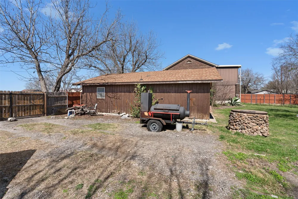 1543 W Clark Street Bartlett, TX 76511
