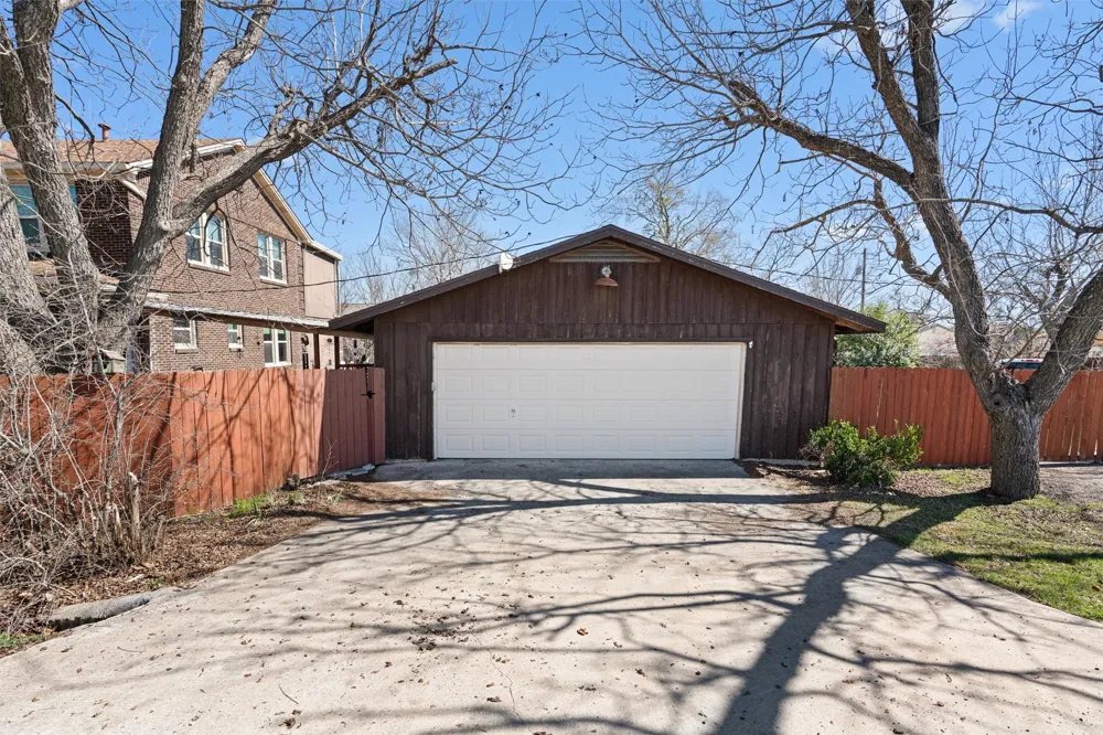 1543 W Clark Street Bartlett, TX 76511
