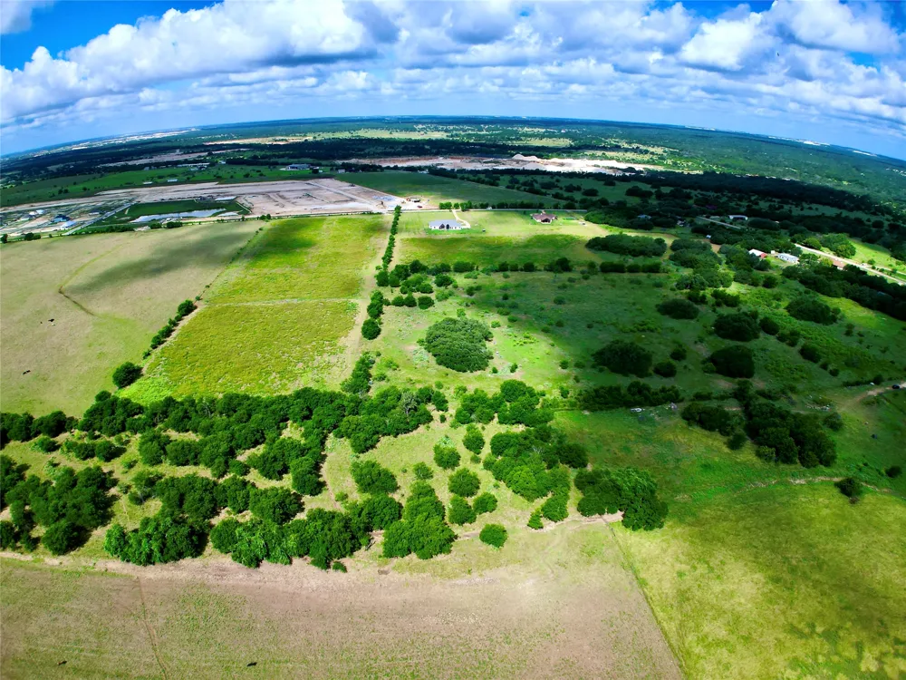 CR 307 Jarrell, TX 76537