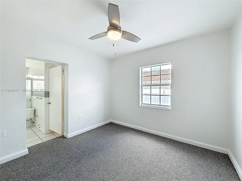 6819 SW 25th St Miami, FL 33155